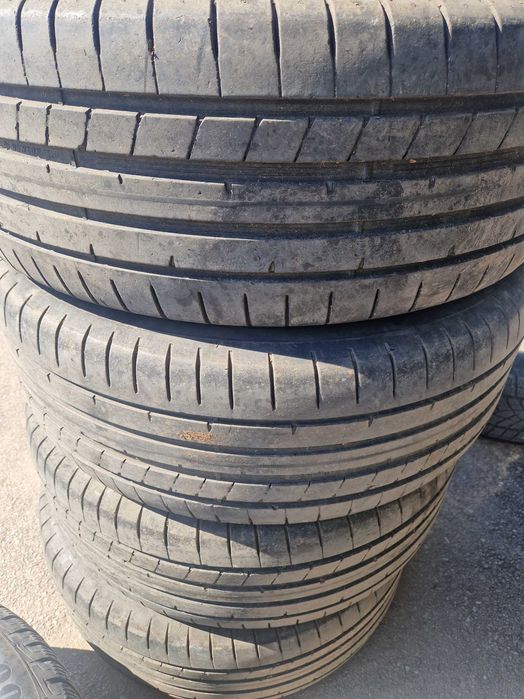 235 55 18 летни Dunlop гуми използвани