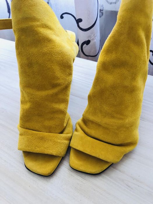 Жълти велурени обувки на ток Ingiliz 37