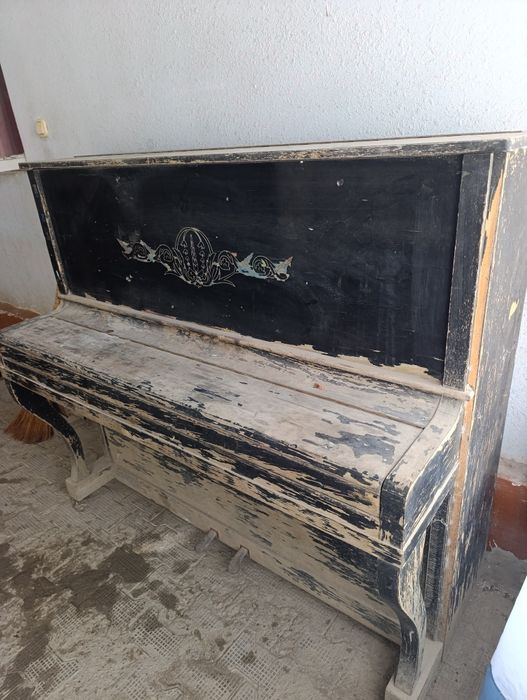 Arxiv Pianino sotiladi