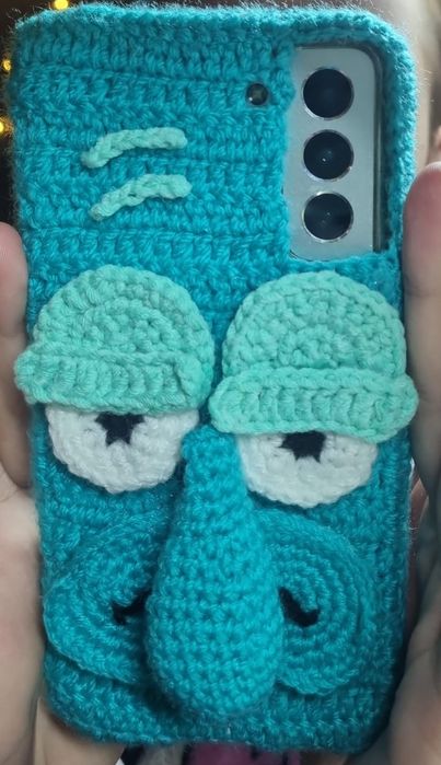 Чехлы на телефон