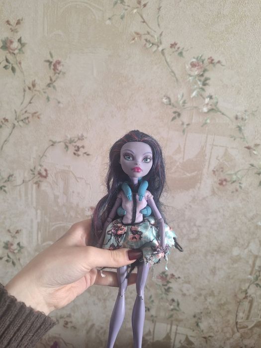 продам кукол монстр хай