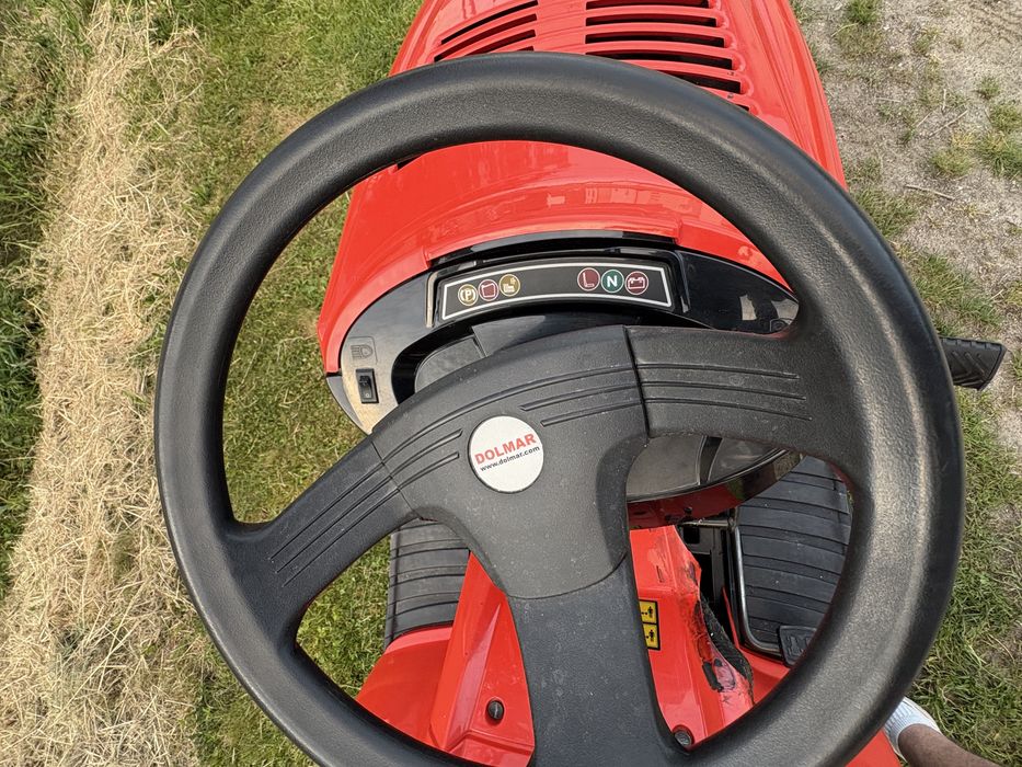 Vând tractoras Dolmar 13,5CP