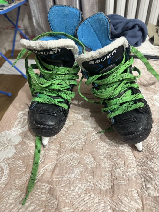 Коньки хоккейные детские