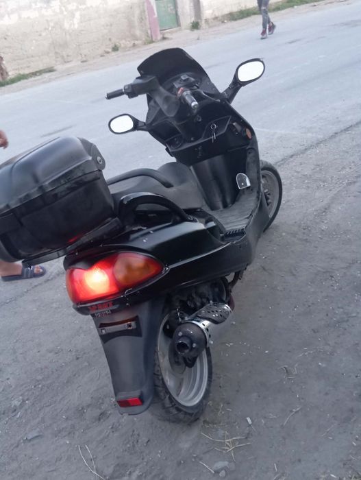 Vand scuter de 150 de  cc