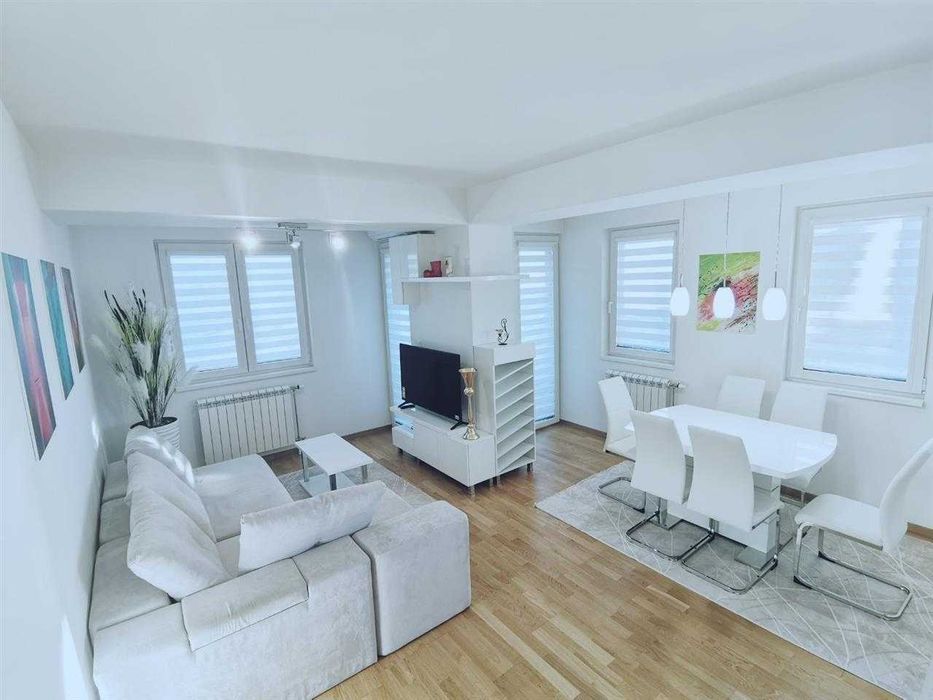 Тристаен имот в кв.Витоша