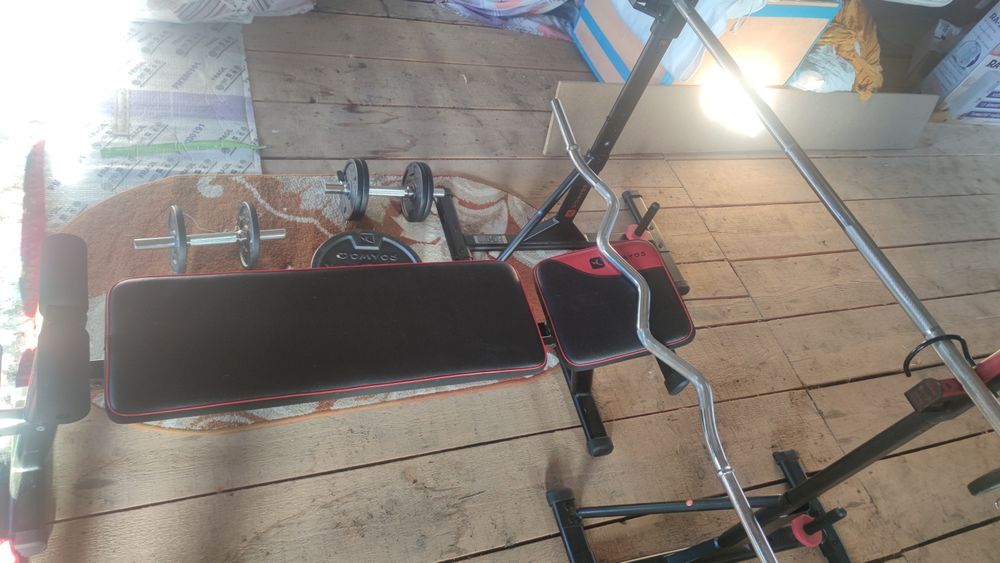 Set fitness (bancă, suport, greutăți)