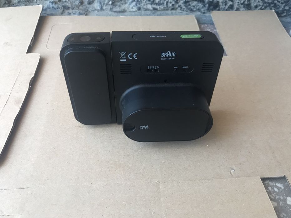 Ceas de Birou Braun cu Proiectie pe Perete BNC015BK-RC Impecabil