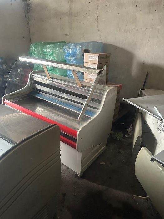 Витринный холодильник