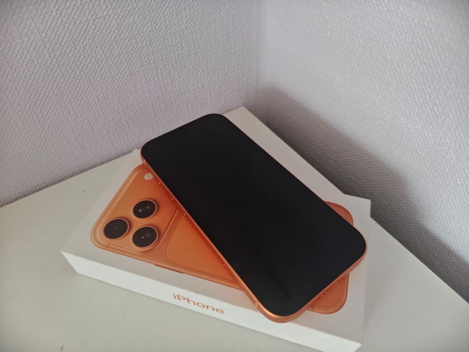Продам Iphone 17 pro новый в упаковке