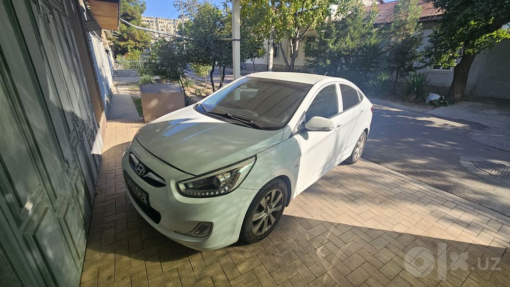 Hyundai accent 1.6, 2013, 165000км