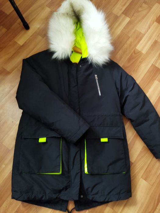 Продам зимнюю куртку