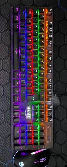 Game Club uchun 10 dona kompyuterlar stol stuli bilan sotiladi