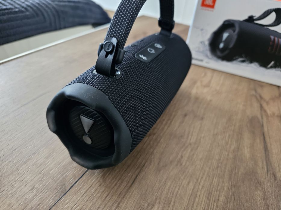Преносима колонка JBL Charge 6