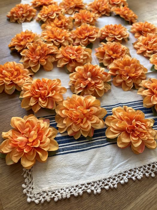 Цвете на щипка за коса