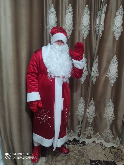 Qorbobo kiyimi Dedmoroz