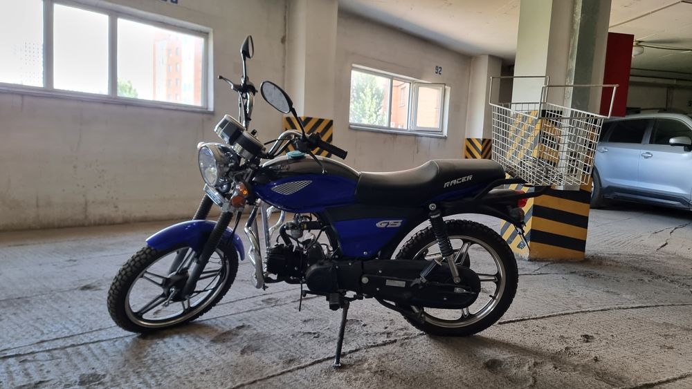 Продам мотоцикл ресер 110й