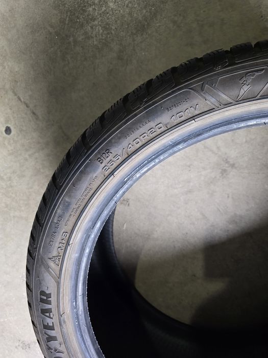 255/40/20 GOODYEAR 2бр