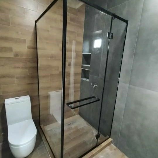 Душевые перегородки на заказ