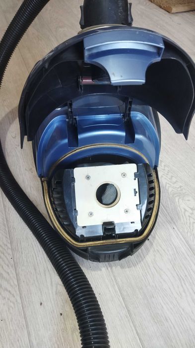 Пылесос Scarlett 1600 watt
