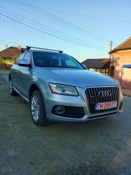 Audi Q5 2016 
2.0 benzina 4x4 premium 
Panoramic,automatic încălzire scaune navigation etc.. 
206 km