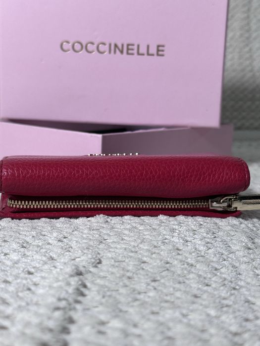 Кожаный кошелёк от Coccinelle