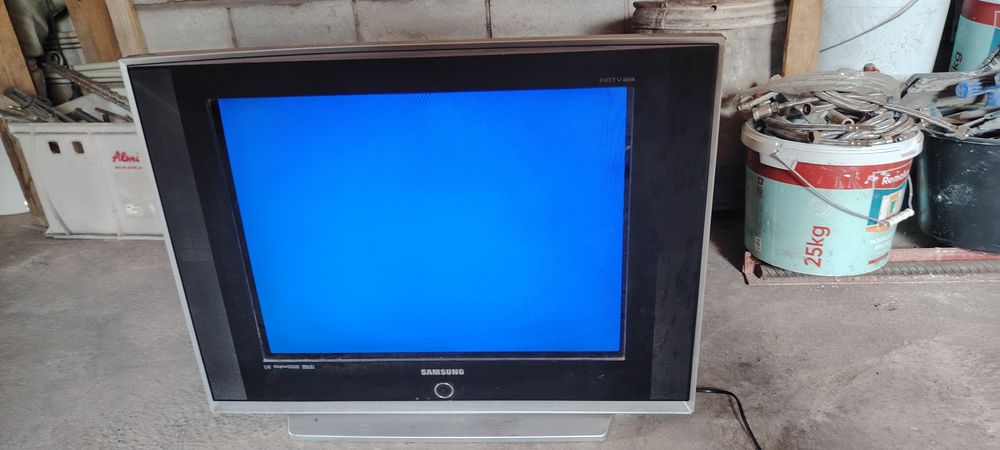 Телевизор бар сатылады