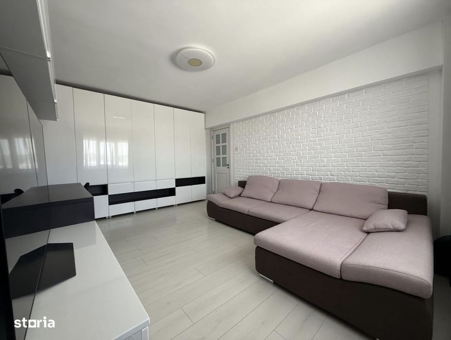 Inchiriez apartament 2 camere lux.