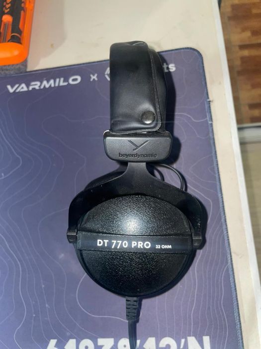 Студийные наушники BEYERDYNAMIC DT 770 PRO