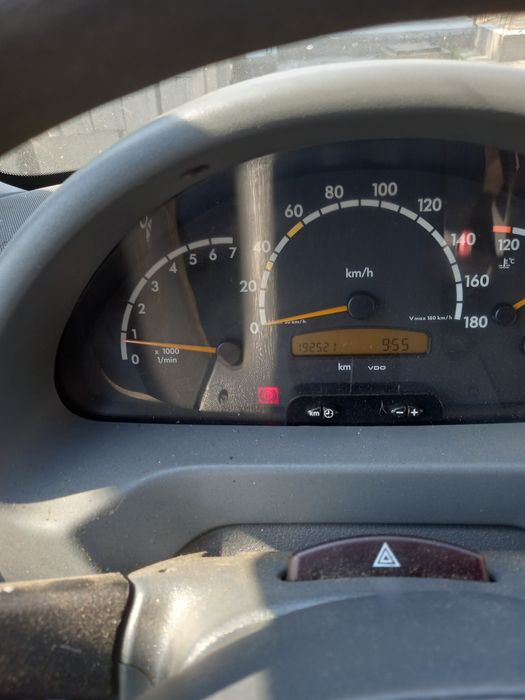 Mercedes Sprinter 208