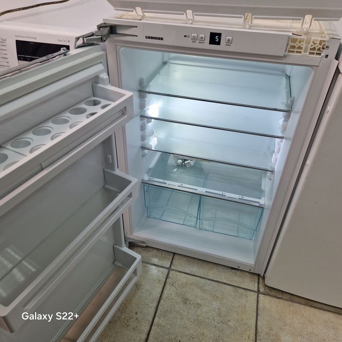 Хладилник за вграждане 87см. LIEBHERR