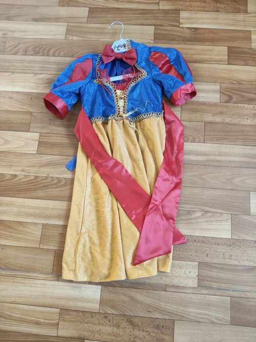 Продам Новогодние  костюмы