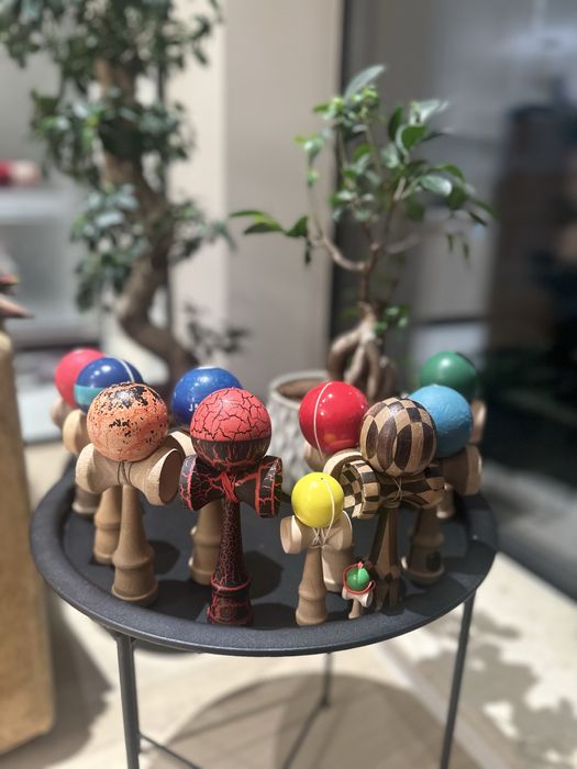 Vand colectie de kendame dau si la bucata