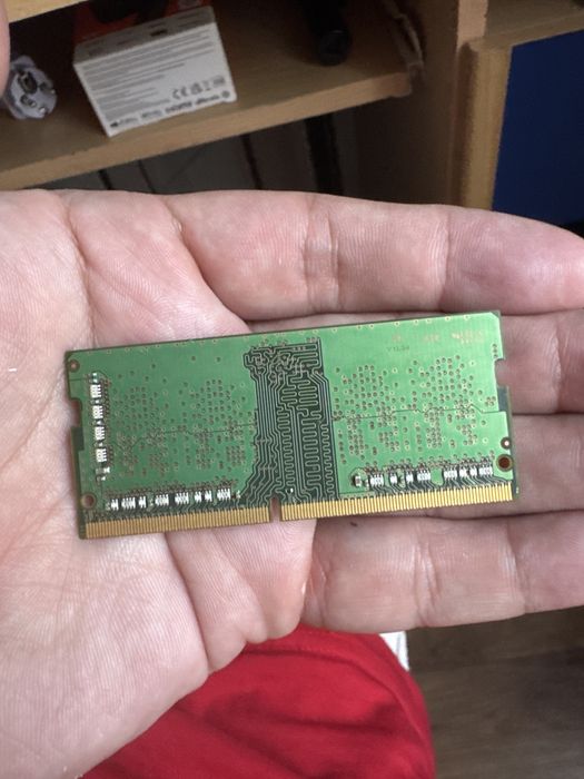 Озу 4 гига для ноутбука DDR4 (PC4-2400)