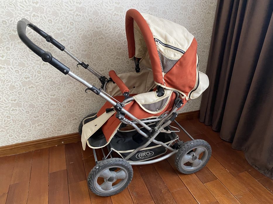 продам всесезонную коляску ARO