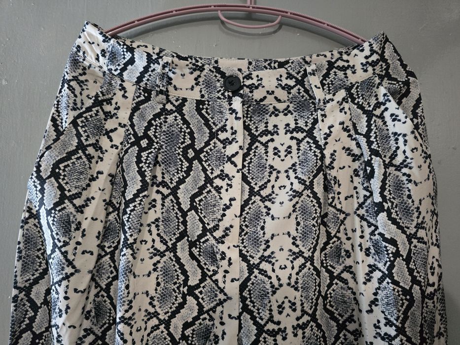 Дамски комплект с ефектен принт