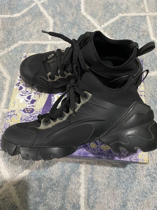 Продам кроссовки