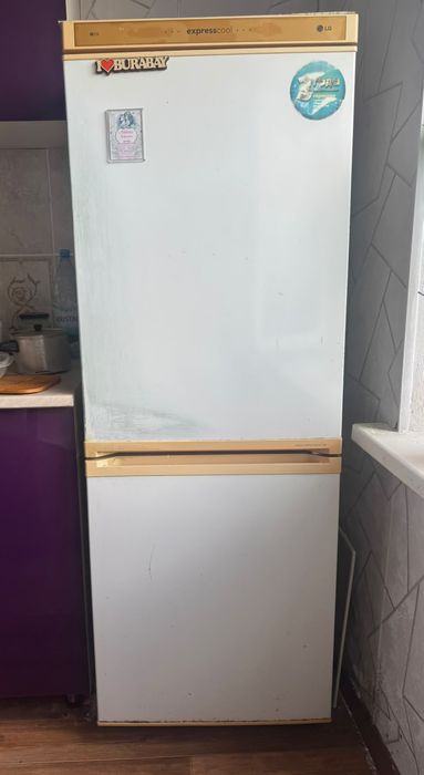 Продам холодильник