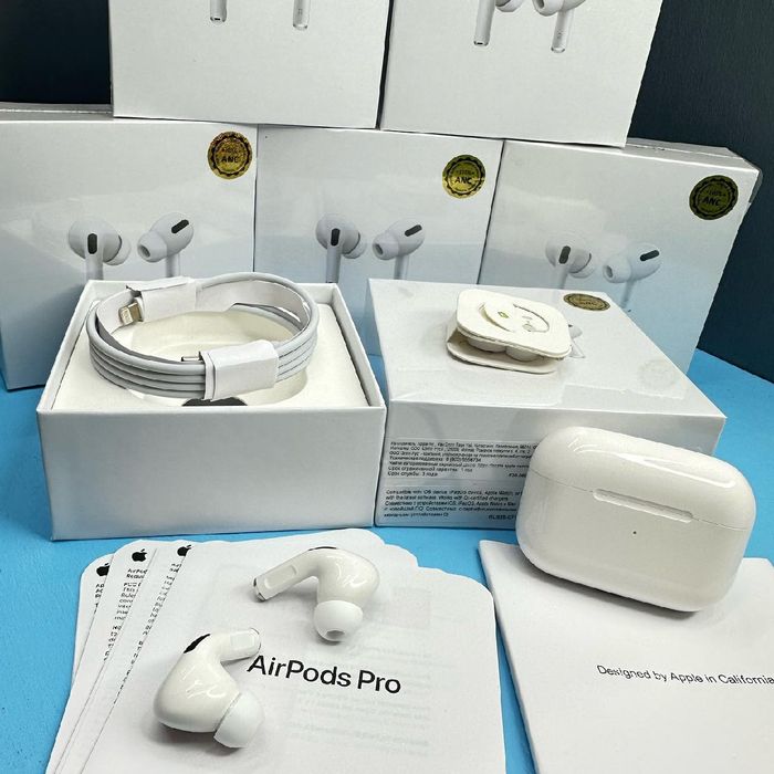 Новые AirPods Premium наушники