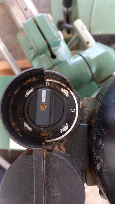 фреза с четириролков подавател мотор 4kw.