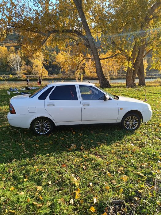 Лада Приора 12 год