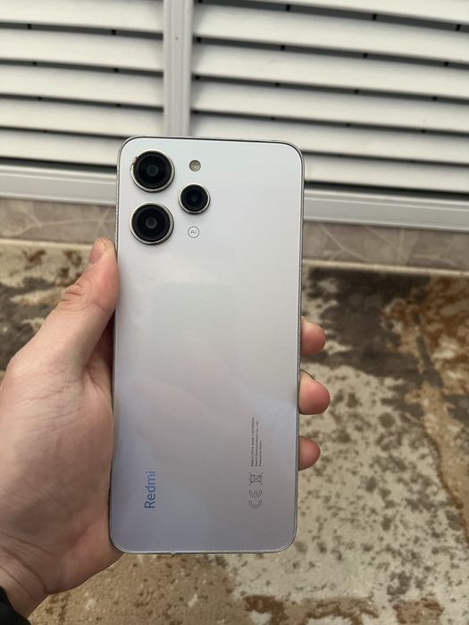 Продам телефон Redmi 12