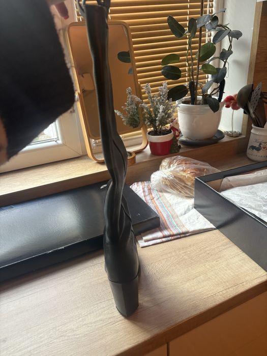 Обувка на ток до коляно /елегантни  /