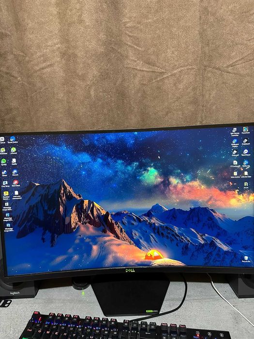 Monitor gaming DELL Curbat 144hz 27 de inchi