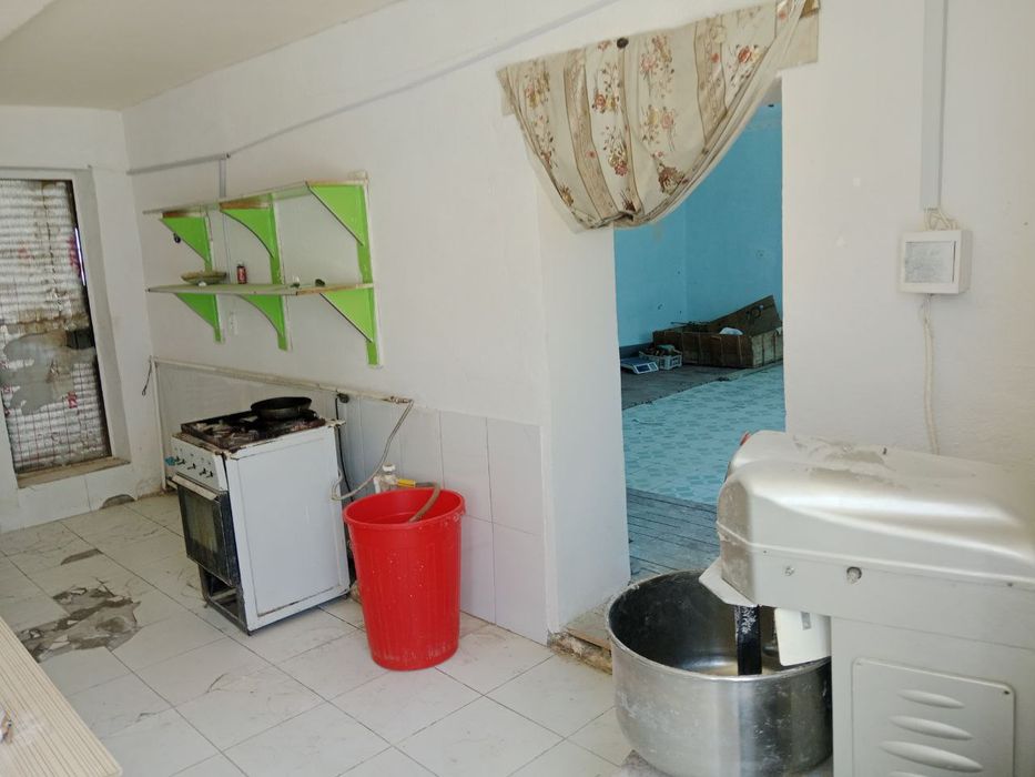 Magazin sotiladi 3-honali Sevinch töyxona chap tomonida