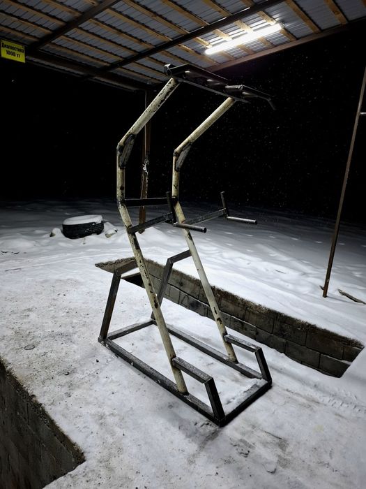 Тренажёр 2в1 турник брюся