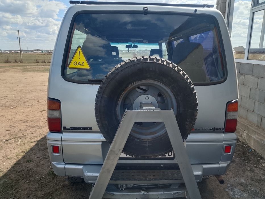 Продам авто обьем 2,4 бензин