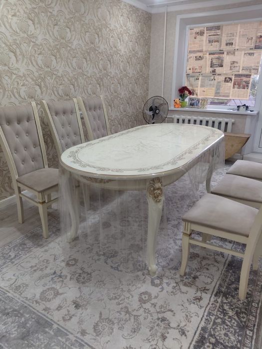 Стол и стулья 6 шт