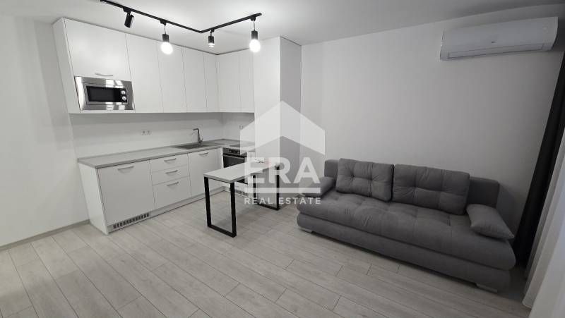 Продава се Едностаен апартамент в Варна, Бриз - 63 кв.м за 1985 €/кв.м - Снимка #1