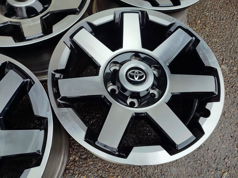 17" оригинални алуминиеви джанти за Toyota Land cruiser...