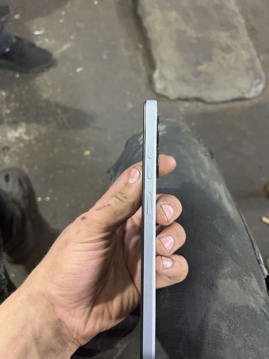 Tecno spark 20……….